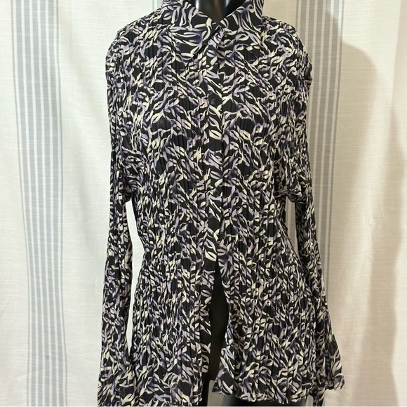 not sure Tops - Women’s Black and Lavender Leaf-Print Blouse